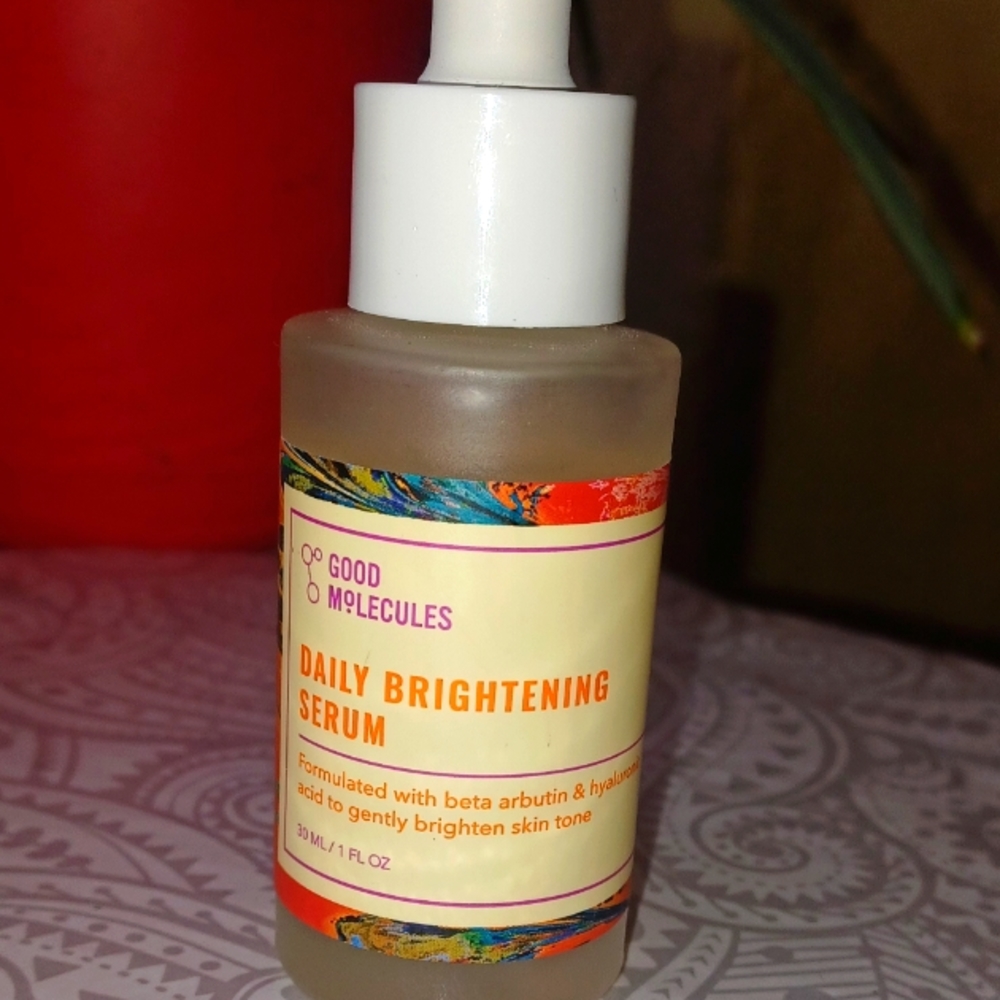Good molecules Daily Brightening serum